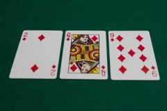 翻牌翻中了天同花，什么时候应该慢玩呢？